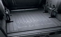 Резиновый коврик для багажного отделения, для 90 универсал (с сиденьями 2-го ряда) LR005615